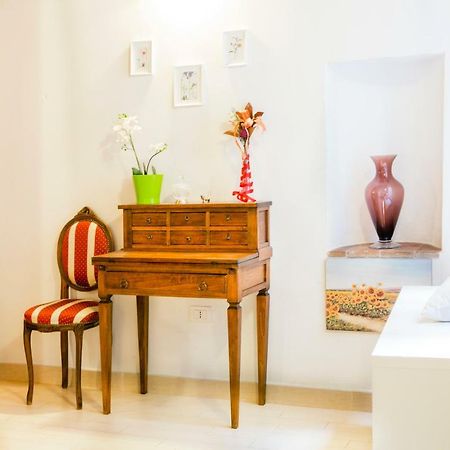 Art Apartment Vicolo Del Panico Florence Buitenkant foto
